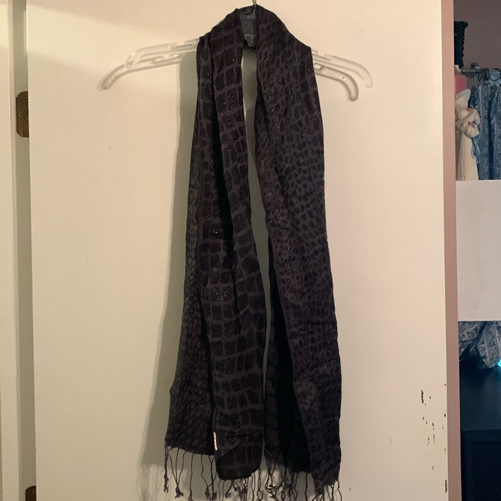 Black Leopard Scarf